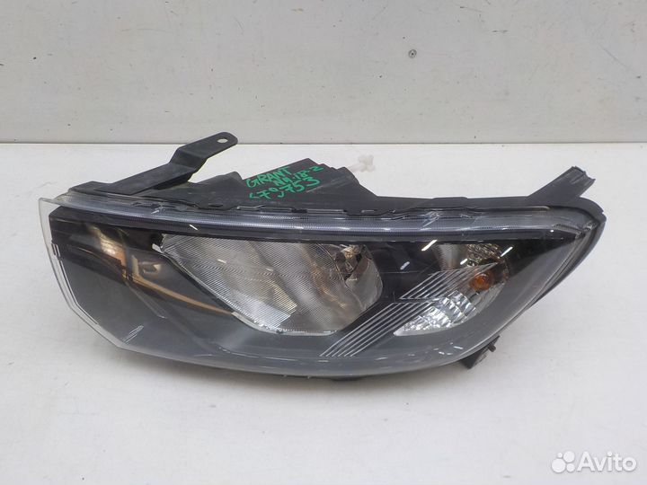 Фара левая LADA Granta 2011