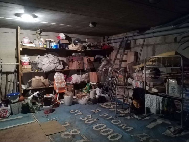 Гараж, > 30 м²