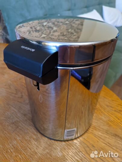 Мусорный бак с педалью Brabantia 5л