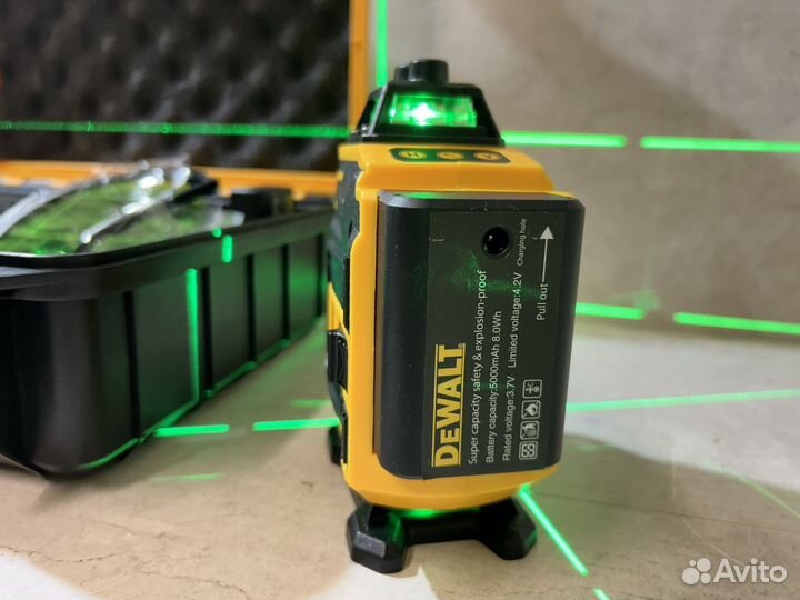 Лазерный уровень dewalt 4Д зеленый луч