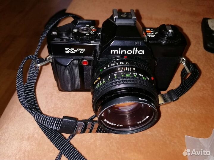 Плёночный фотоаппарат. Саnon t70. Minolta x-7