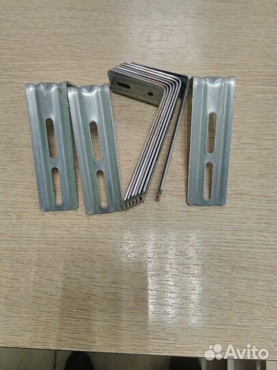 Крепление на горизонтальные жалюзи,и на окна пвх