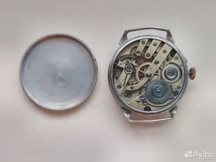 Hy Moser & Cie старинные часы и механизм со стрелк