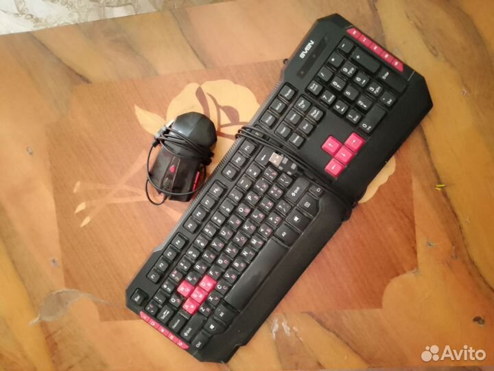 Игровая клавиатура и мышь