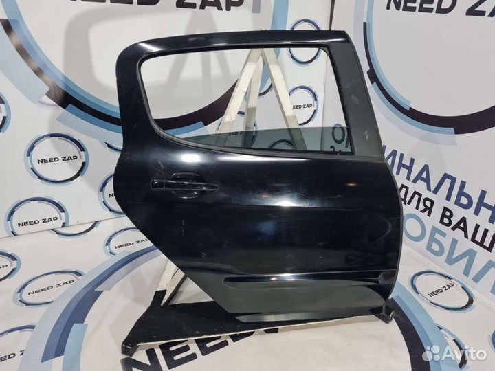 Задняя правая дверь на Peugeot 308