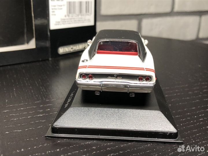 Dodge Charger Hardtop Coupe 1968 1:43 minichamps