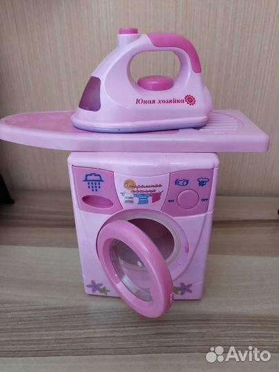 Игрушечная стиральная машинка с гл. доской и утюг