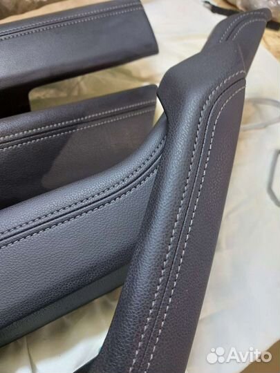 Подлокотник задней двери VW Passat B8