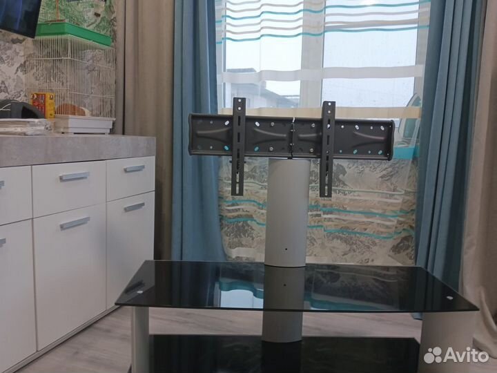Стойка для телевизора