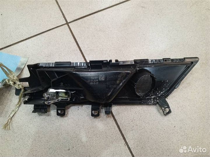 Ручка двери внутренняя правая Skoda Rapid 2012