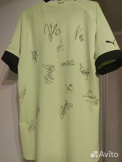 Футболка с автографами футболистов+Автограф Ленини