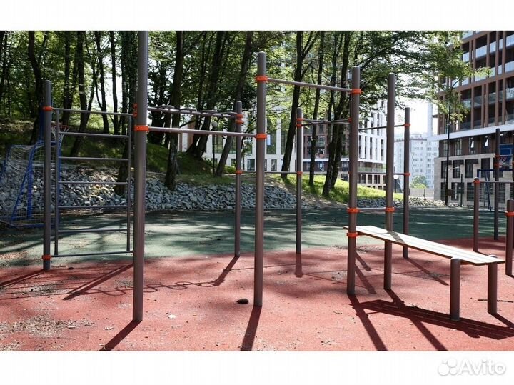 Уличный спортивный комплекс