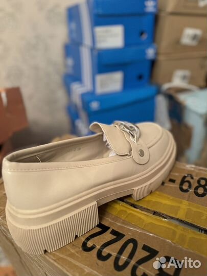 Лоферы женские