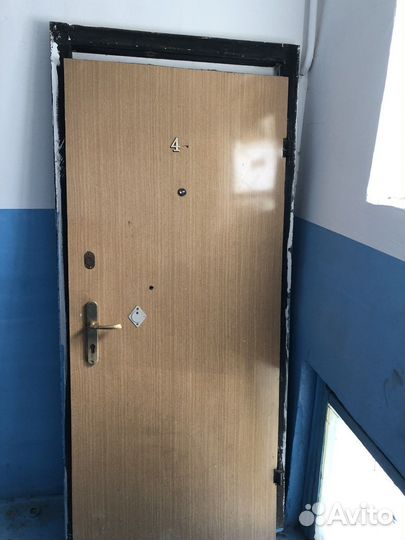 Дверь входная металлическая бу