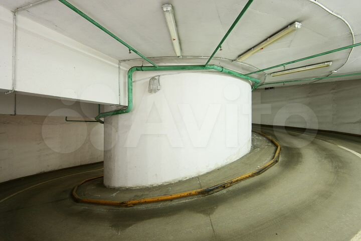 Машиноместо, 14 м²