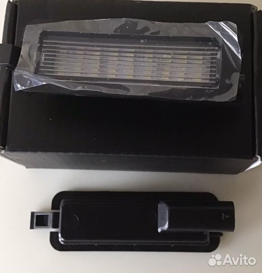 LED подсветка намера Dodge Challenger