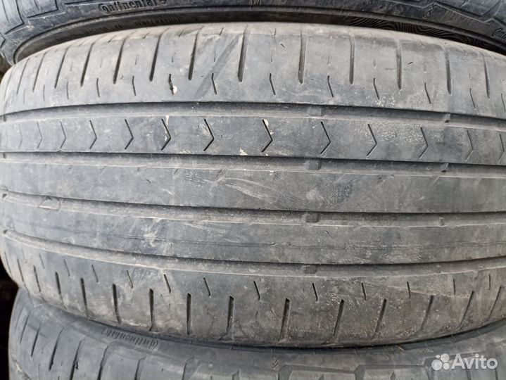 Continental ContiPremiumContact 5 215/55 R17 94V