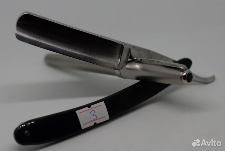 3. Старинная клинковая опасная бритва