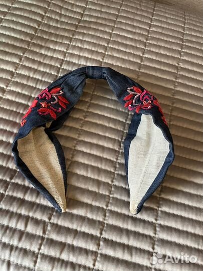 Ободок для волос с вышивкой, бисером и пайетками