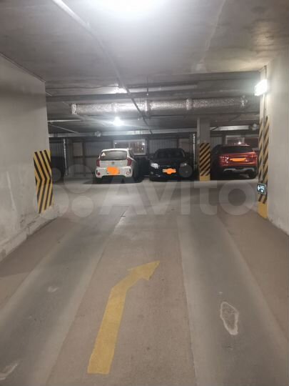 Машиноместо, 14 м²