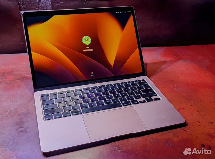 MacBook air 13 2020 gold i3 8/512gb