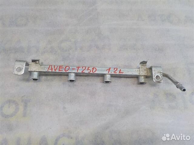 Рейка топливная (рампа) Chevrolet Aveo (T250) 200