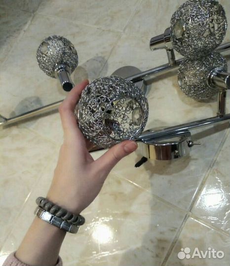 Люстра и бра