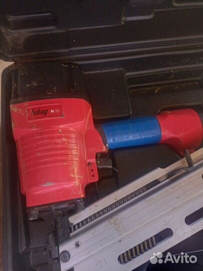 Пневматический пистолет для гвоздей