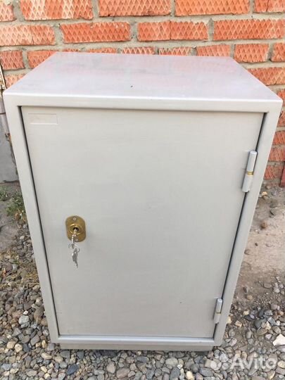 Сейф шкаф