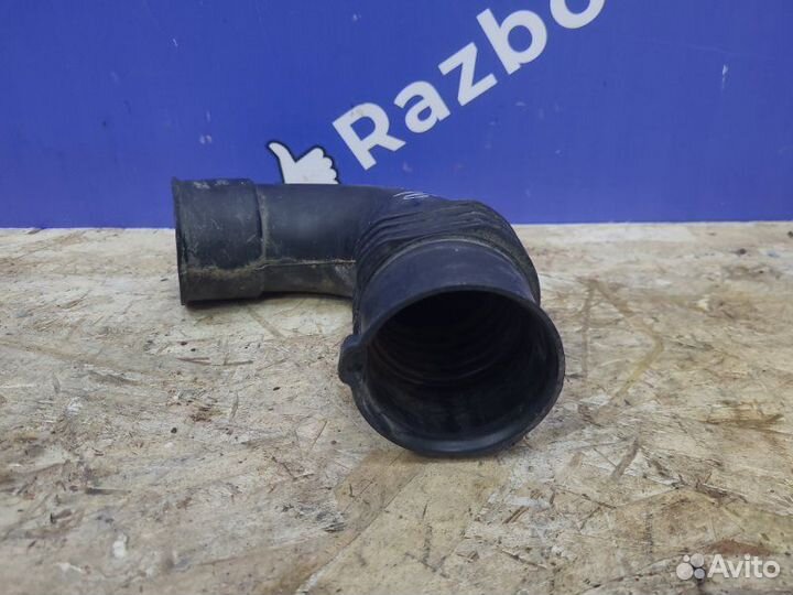Патрубок воздушного фильтра Renault Duster
