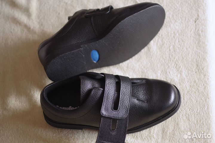 Новые туфли на широкую стопу,англ. CosyFeet р.42.5