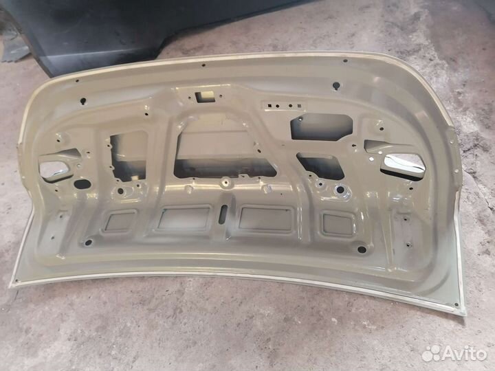 Крышка багажника Hyundai Solaris 2