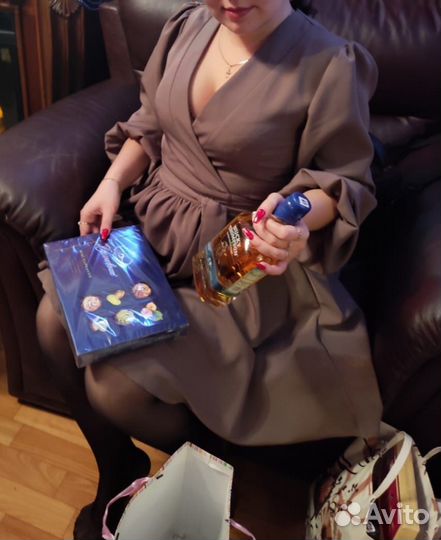 Платье на запах нарядное