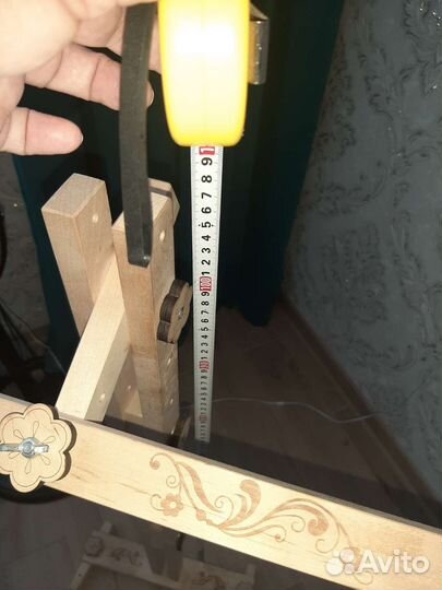 Напольный станок для вышивания