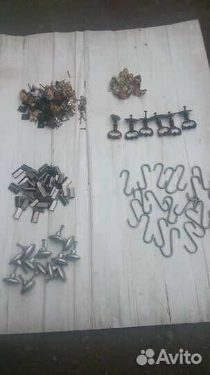 Фурнитура для мебели ручки, зажимы крепления замки