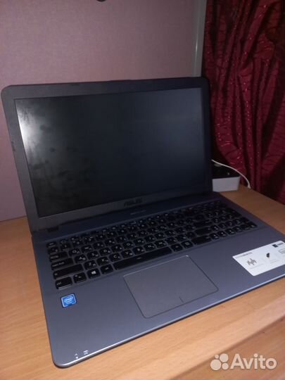 Ноутбук asus