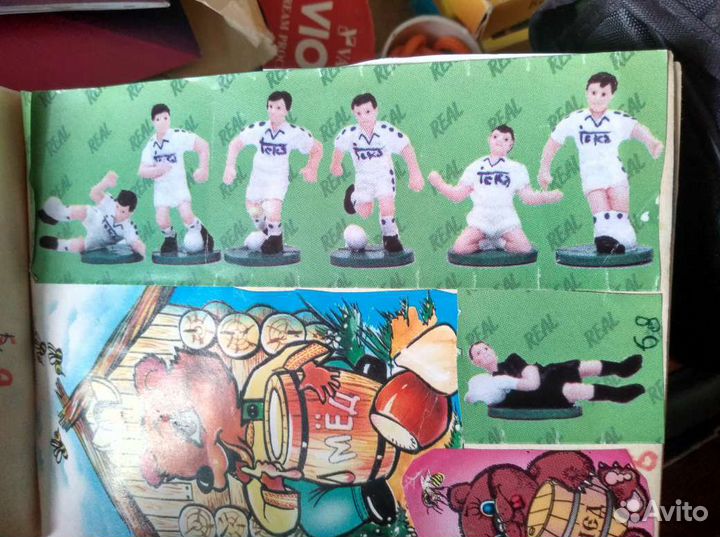Томбола Мишки футболисты редкие киндеры 90х