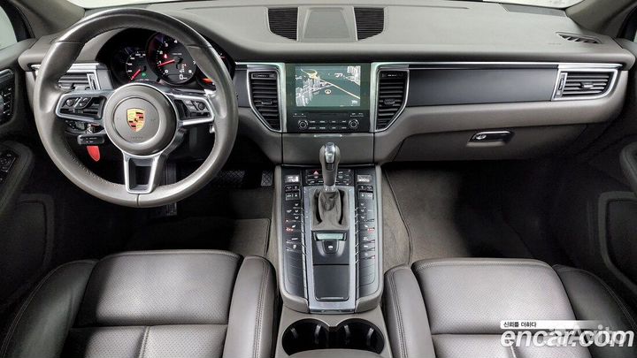 Porsche Macan 2.0 AMT, 2018, 65 200 км