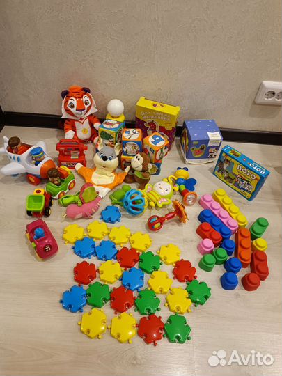 Детские развивающие игрушки пакетом