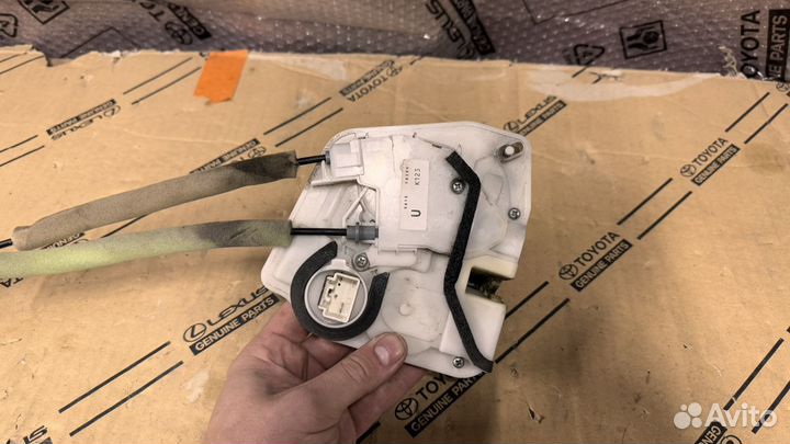 Замок двери Mazda Cx-5 KB9G73310, задний левый