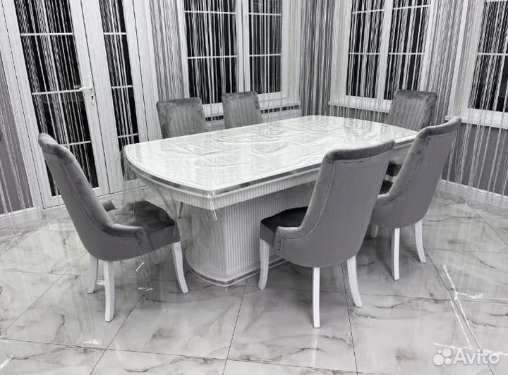 Стол и Стулья