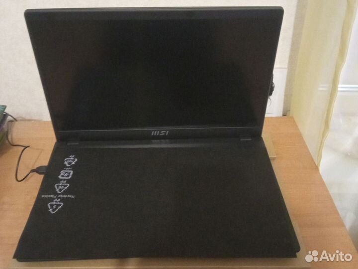 Ноутбук msi