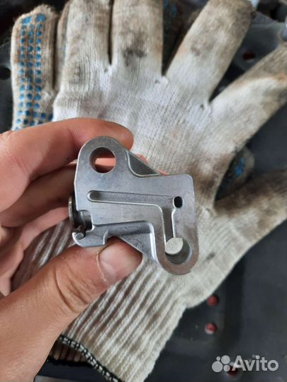 Натяжитель цепи грм d4bc