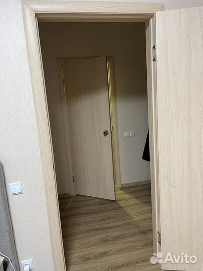 Межкомнатные двери бу с коробкой 80*200