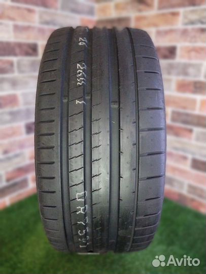 Yokohama Advan Sport V107 295/30 R20 и 265/35 R20 101Y