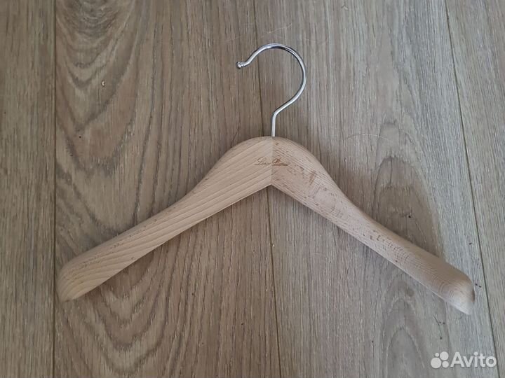 Вешалки плечики деревянные Lora Piana