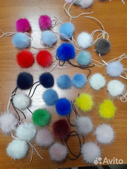 Помпоны из меха норки