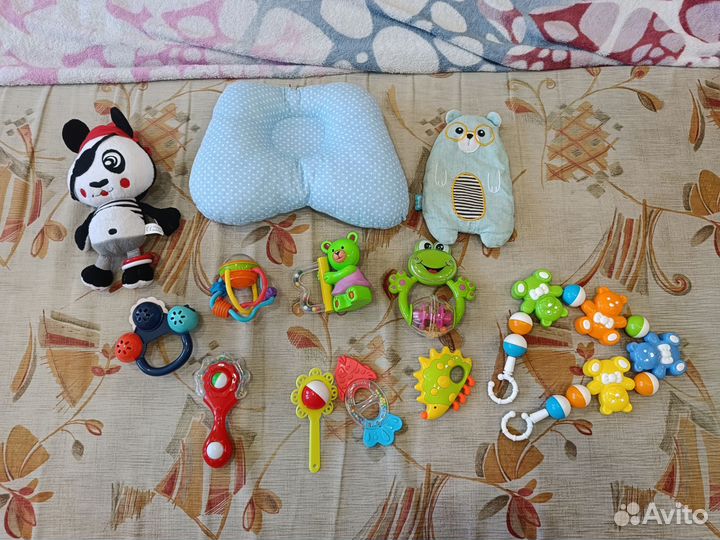 Детские игрушки погремушки