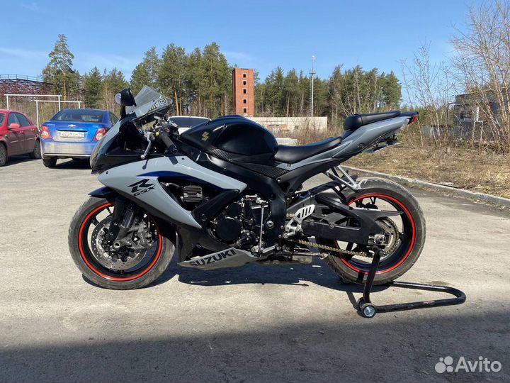 Suzuki GSX-R 750 K8