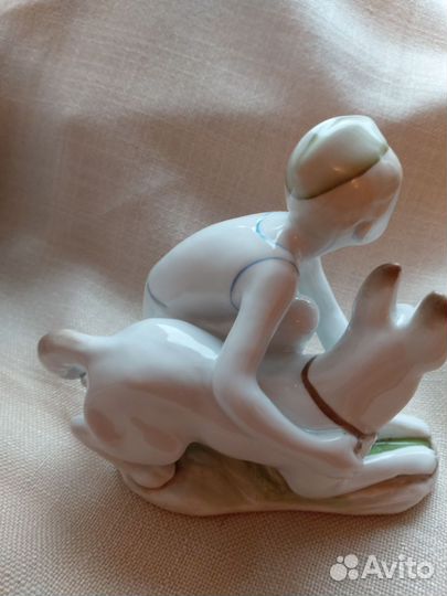 Статуэтки фарфор